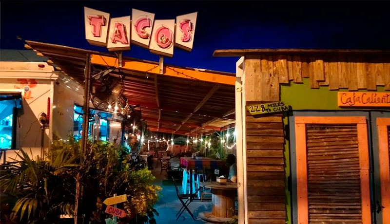 Taquería-Caja-Caliente-en-Miami-Florida