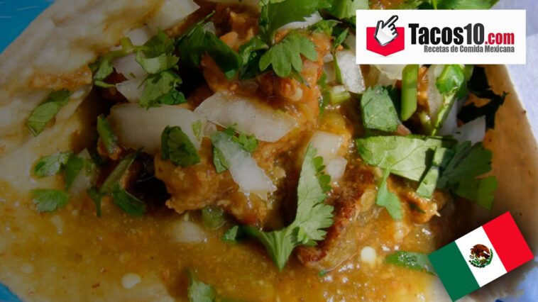 Tacos de chicharrón en salsa verde