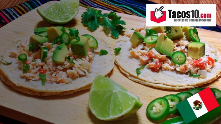 Tacos de pollo deshebrado