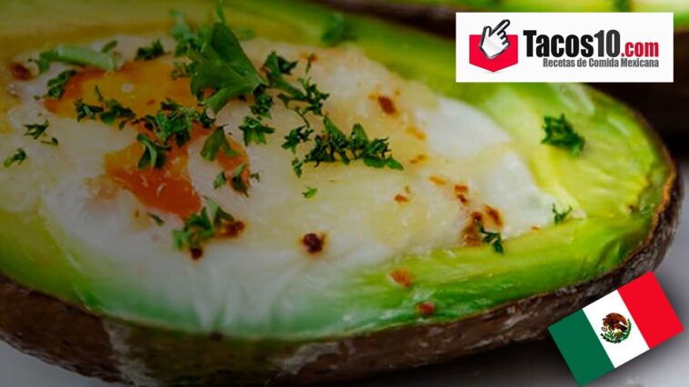 Aguacate relleno de huevo