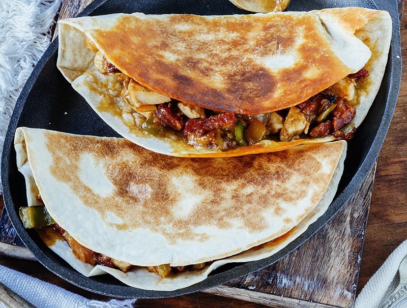 Quesadillas de pollo con chorizo