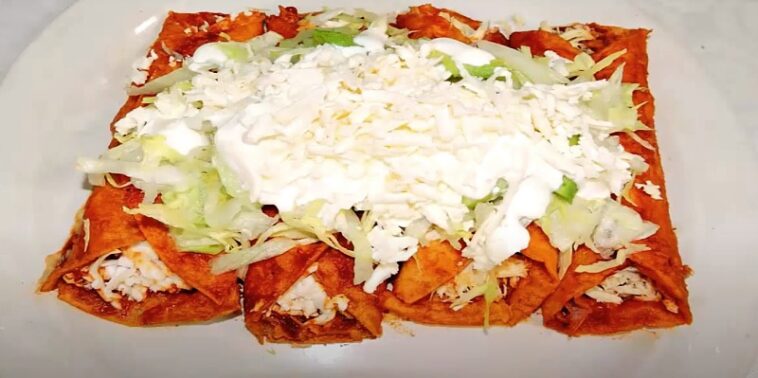 enchiladas de pollo rojas