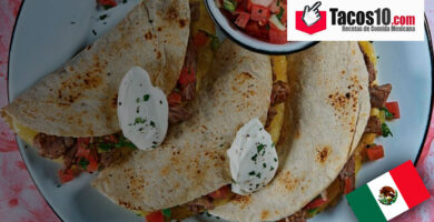 Quesadillas de carne asada y pico de gallo