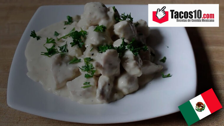 Pollo en salsa de queso